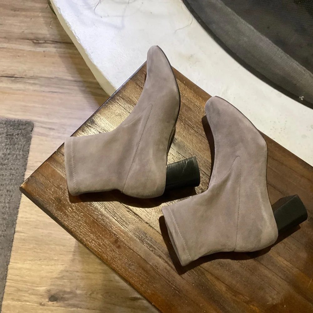 LK Bennett Amira Gray Stretch Suede Ankle Boots Warm Gray size US 6.5/EU 37